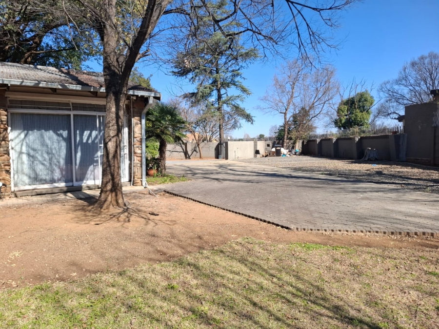 16 Bedroom Property for Sale in Universitas Free State